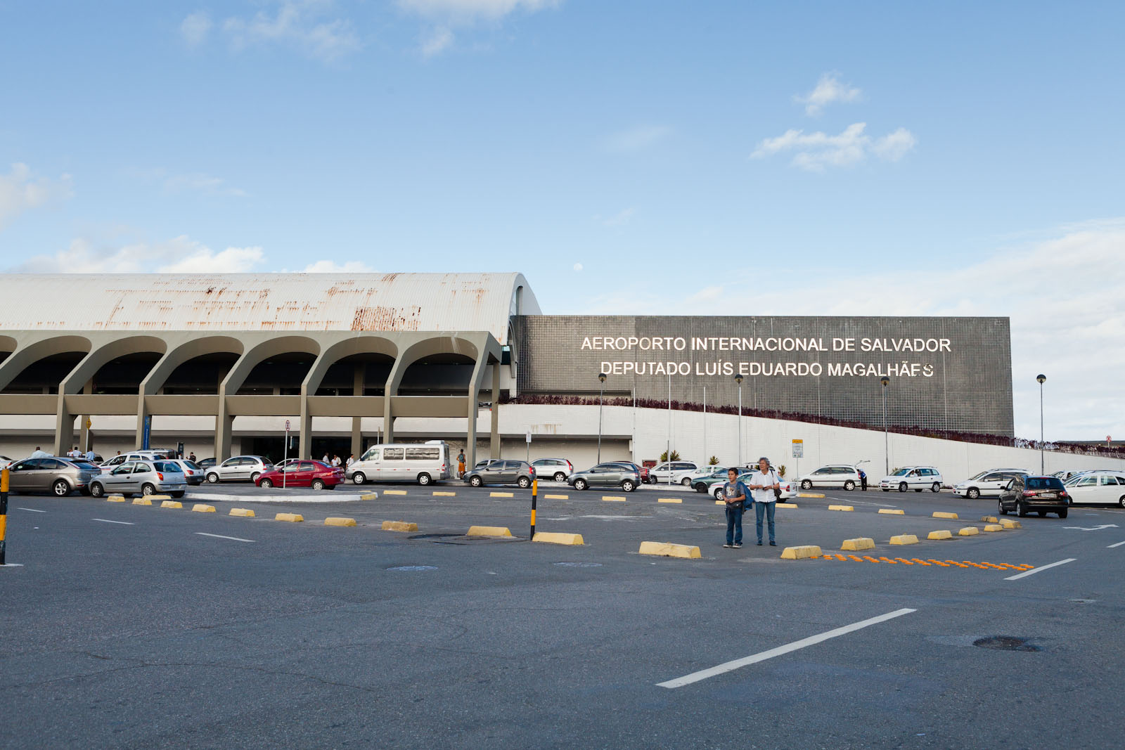 Imagem de Salvador: Aeroportuários recuperam direito à gratuidade no estacionamento